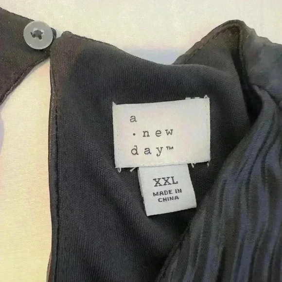 A New Day Black Pleated Polyester Blouse (Size XXL) - Picture 7 of 9